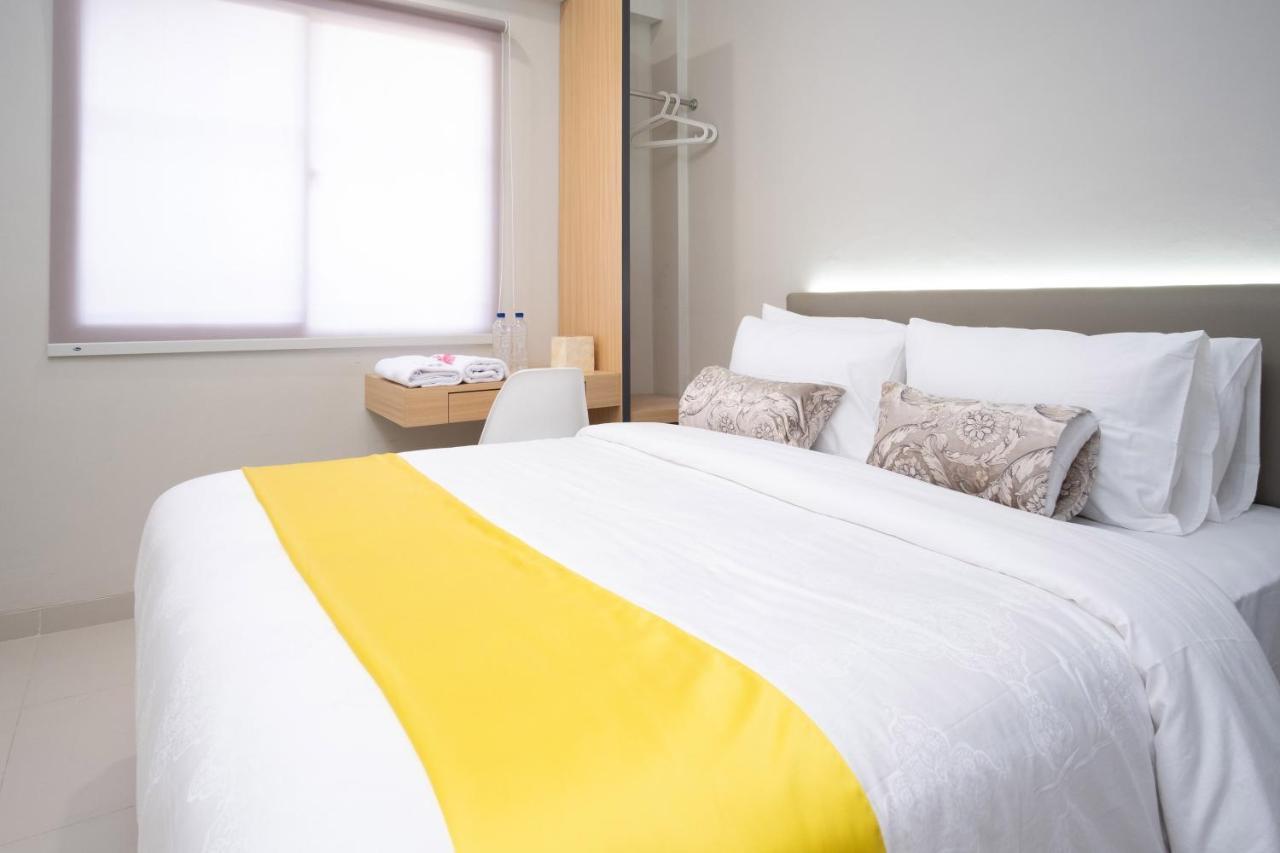 S101 Hotels Semarang Buitenkant foto