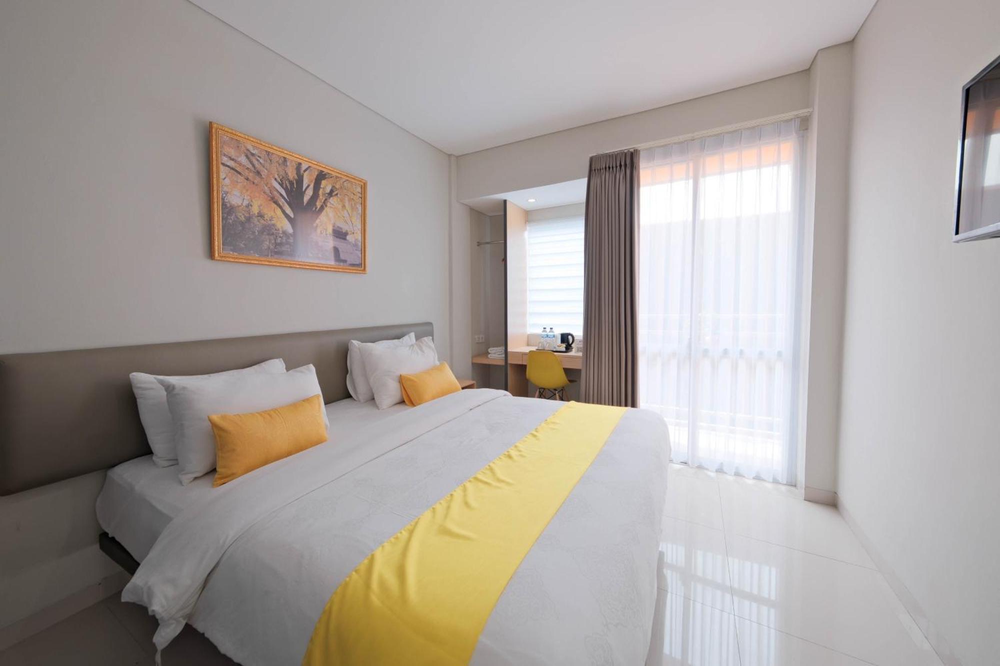 S101 Hotels Semarang Buitenkant foto