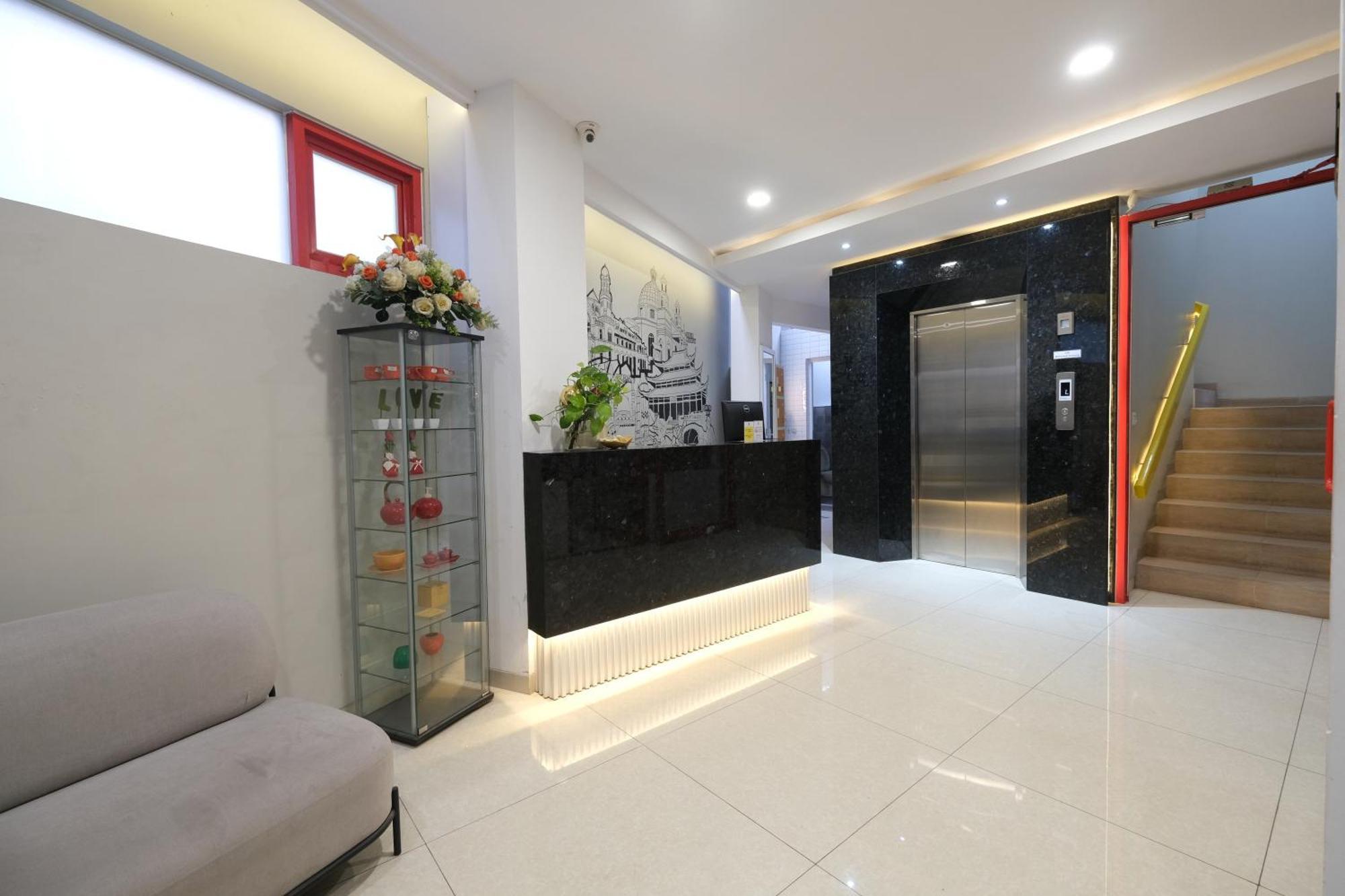 S101 Hotels Semarang Buitenkant foto