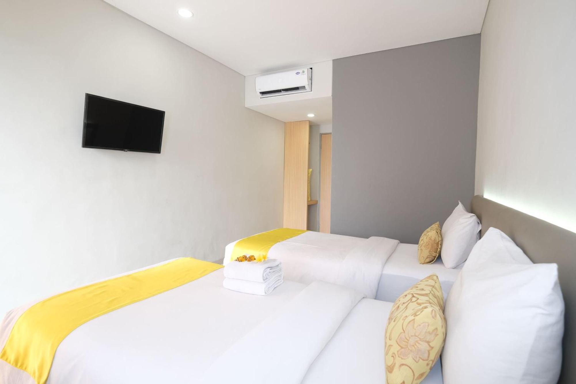 S101 Hotels Semarang Buitenkant foto