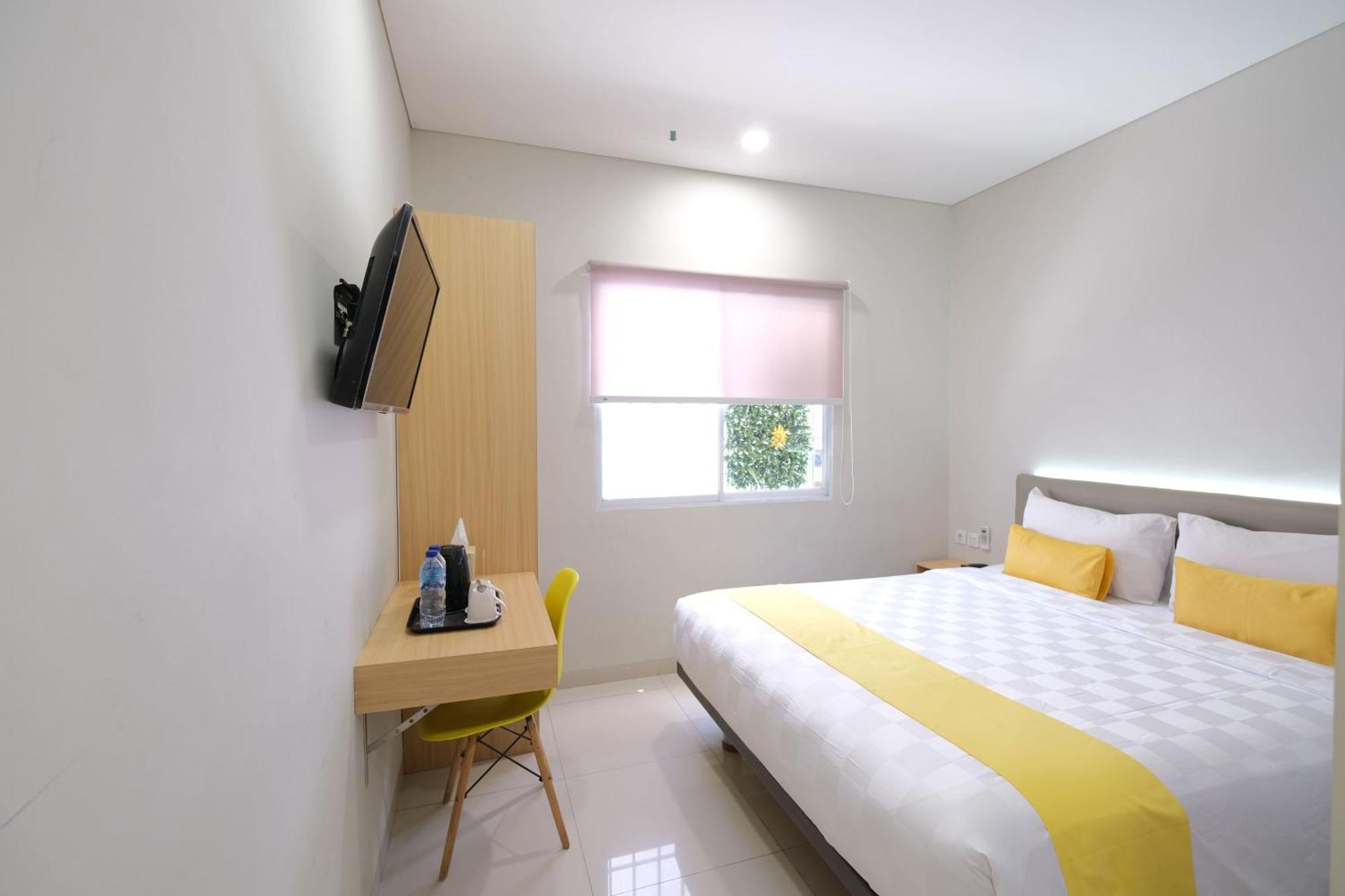 S101 Hotels Semarang Buitenkant foto